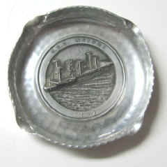 ashtray-cc2-1509.JPG (32497 bytes)