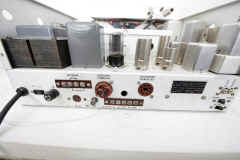 r840-2401-04.jpg (70361 bytes)